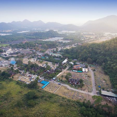 Farada Resort Pak Chong Exteriör bild